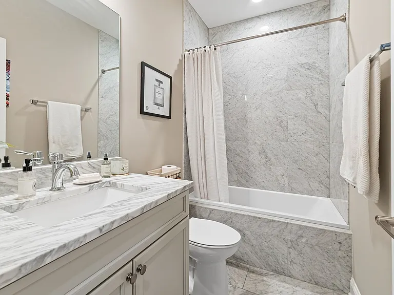 1513 W Diversey Pkwy #1517-2W — Photo 13