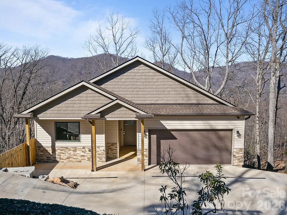1st image of 225 Aurora Ln