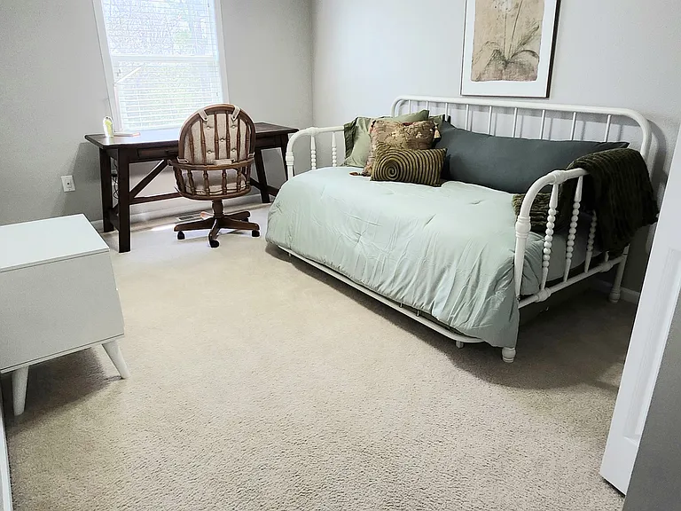 3rd bedroom- trundle- 2 twins. & desk area.