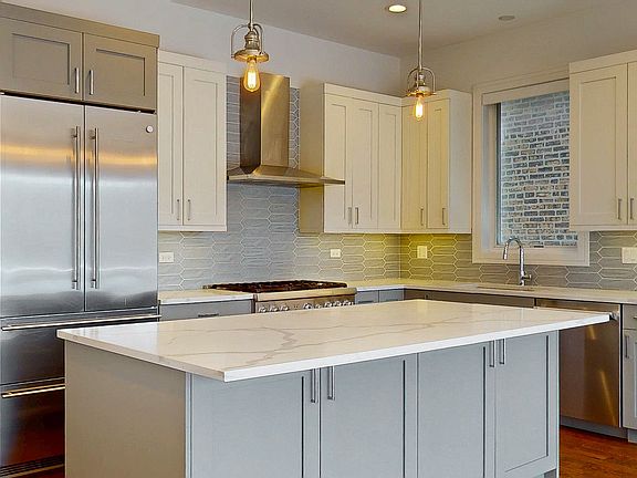 4th image of 2328 W Rice St #2