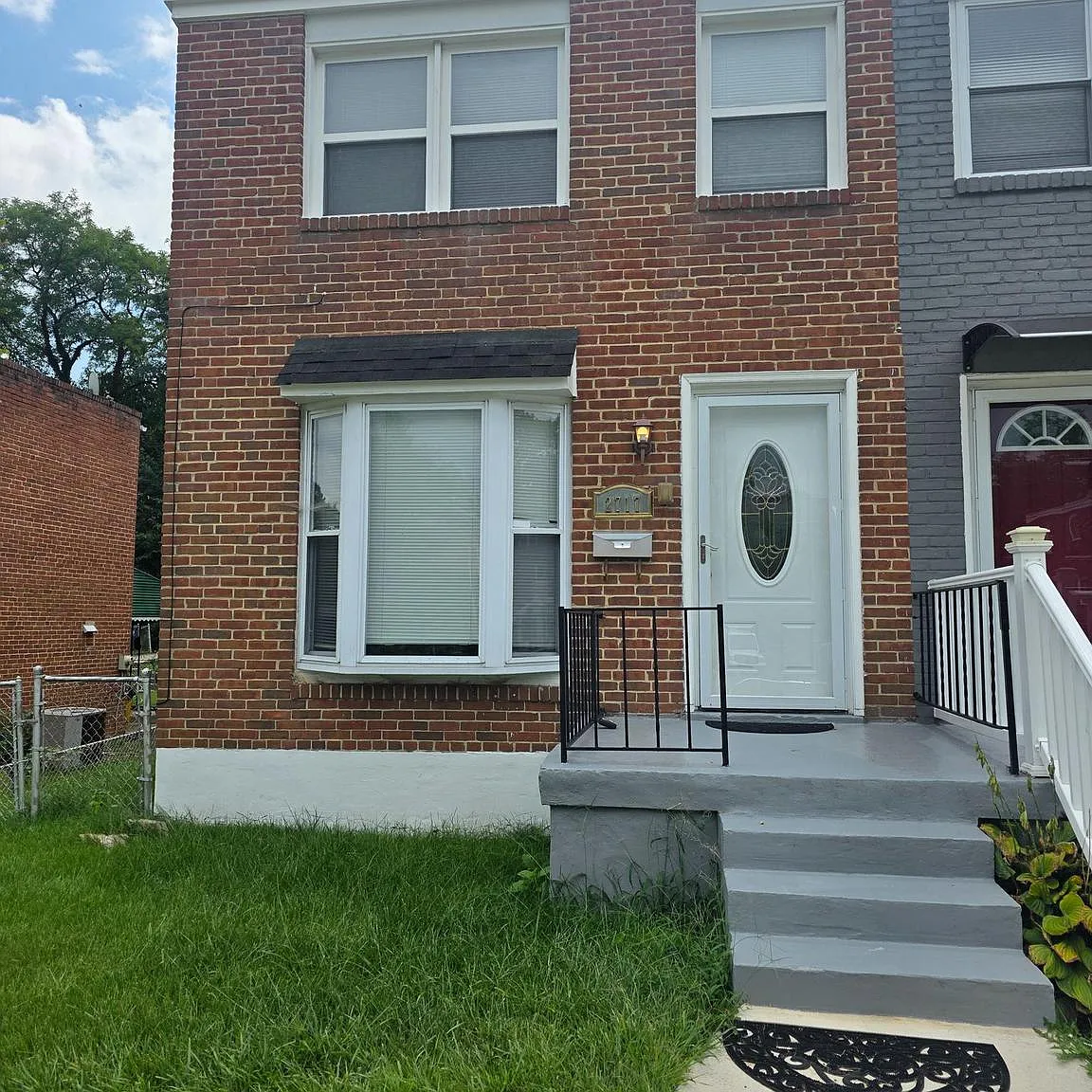 2 bed, 1024 sqft, $1,500 — Photo 1