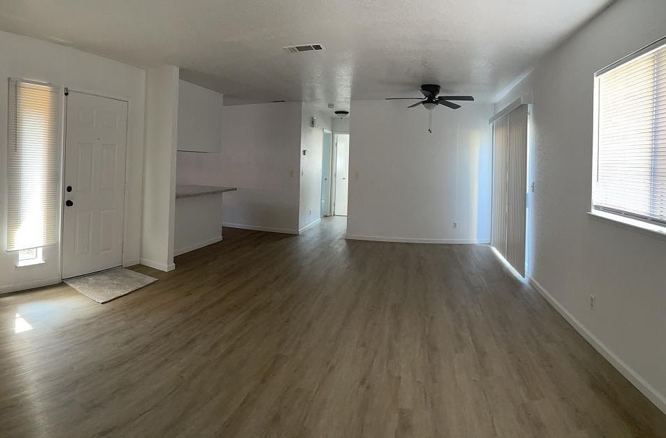 1st image of 8967 Fox Creek Dr