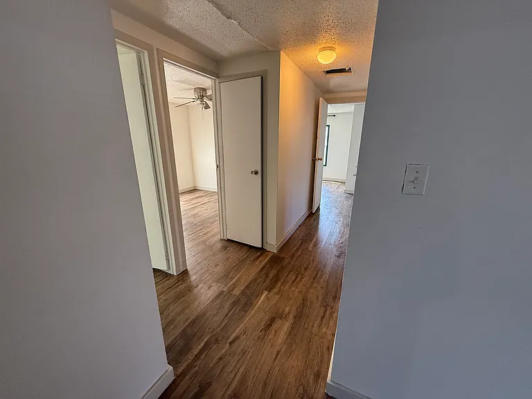 4709 Auburn St — Photo 17