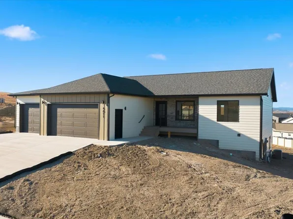 4811 Papillion Dr, Rapid City, SD 57703