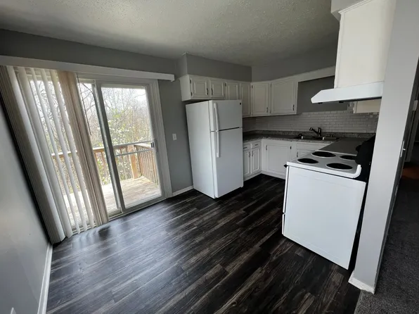 HM 3107 Schuetzen Lane, 3107 Schuetzen Ln APT 3, Davenport, IA 52804