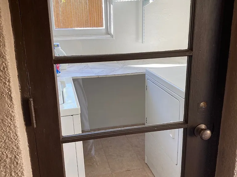 1533 E Lester St — Photo 8