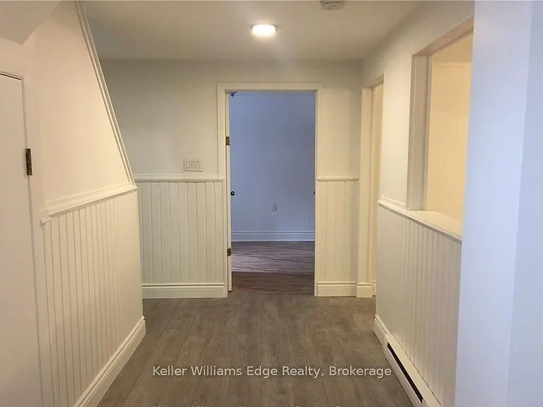1023 Robarts Rd — Photo 10