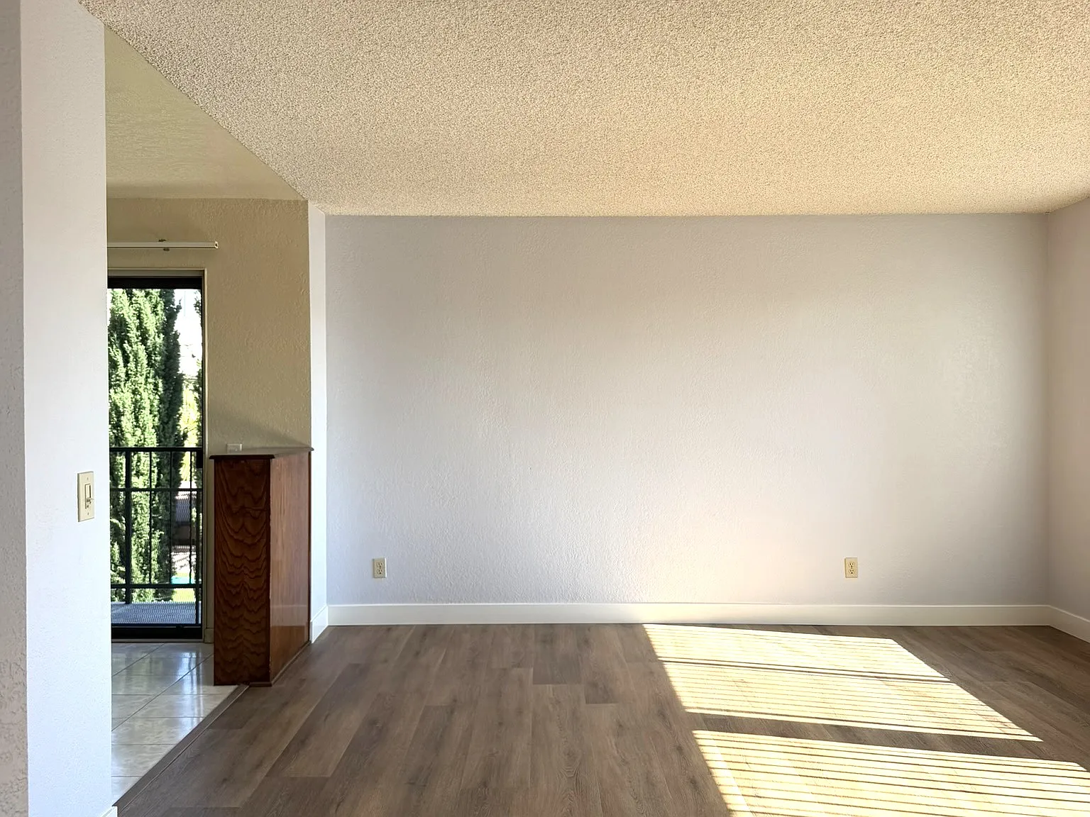 2 bed, 650 sqft, $2,895 — Photo 2