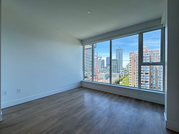 4th image of 4711 Hazel St #1206