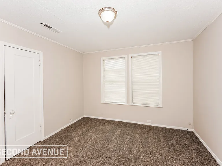 2908 Avenue I — Photo 12