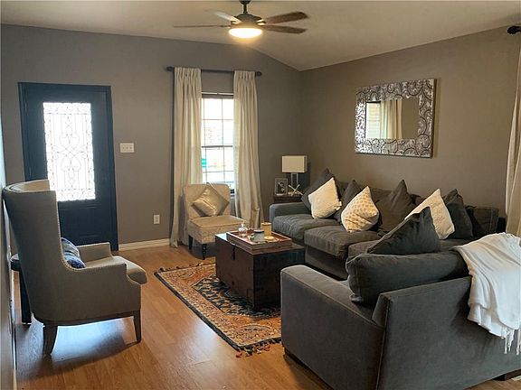 3rd image of 6160 River Pointe Dr