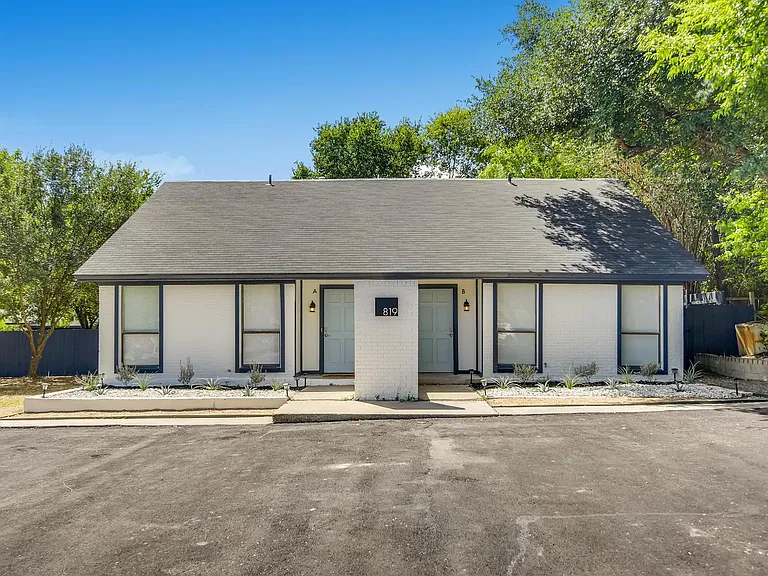 822 Sahara Ave #B — Photo 2