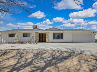 10804 Kiavan Rd, Apple Valley, CA 92308