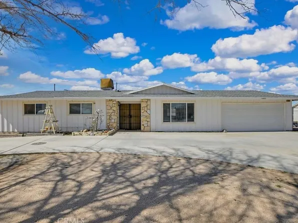 10804 Kiavan Rd, Apple Valley, CA 92308