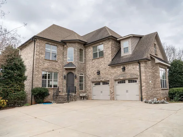 311 Burro Ct, Boiling Springs, SC 29316