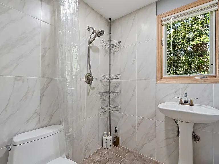 200 Purefoy Rd — Photo 12