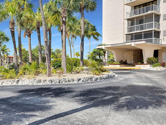 2nd image of 2000 Coco Plum Dr APT 503