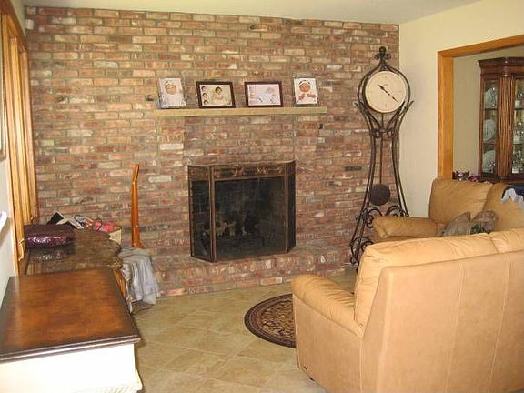 2nd image of 81 Francine Ave