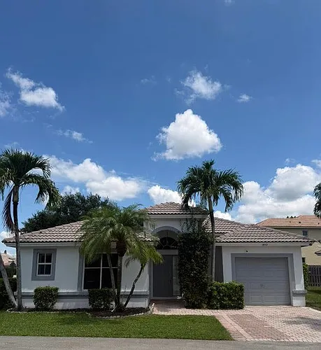 1852 Capeside Cir Photo 1