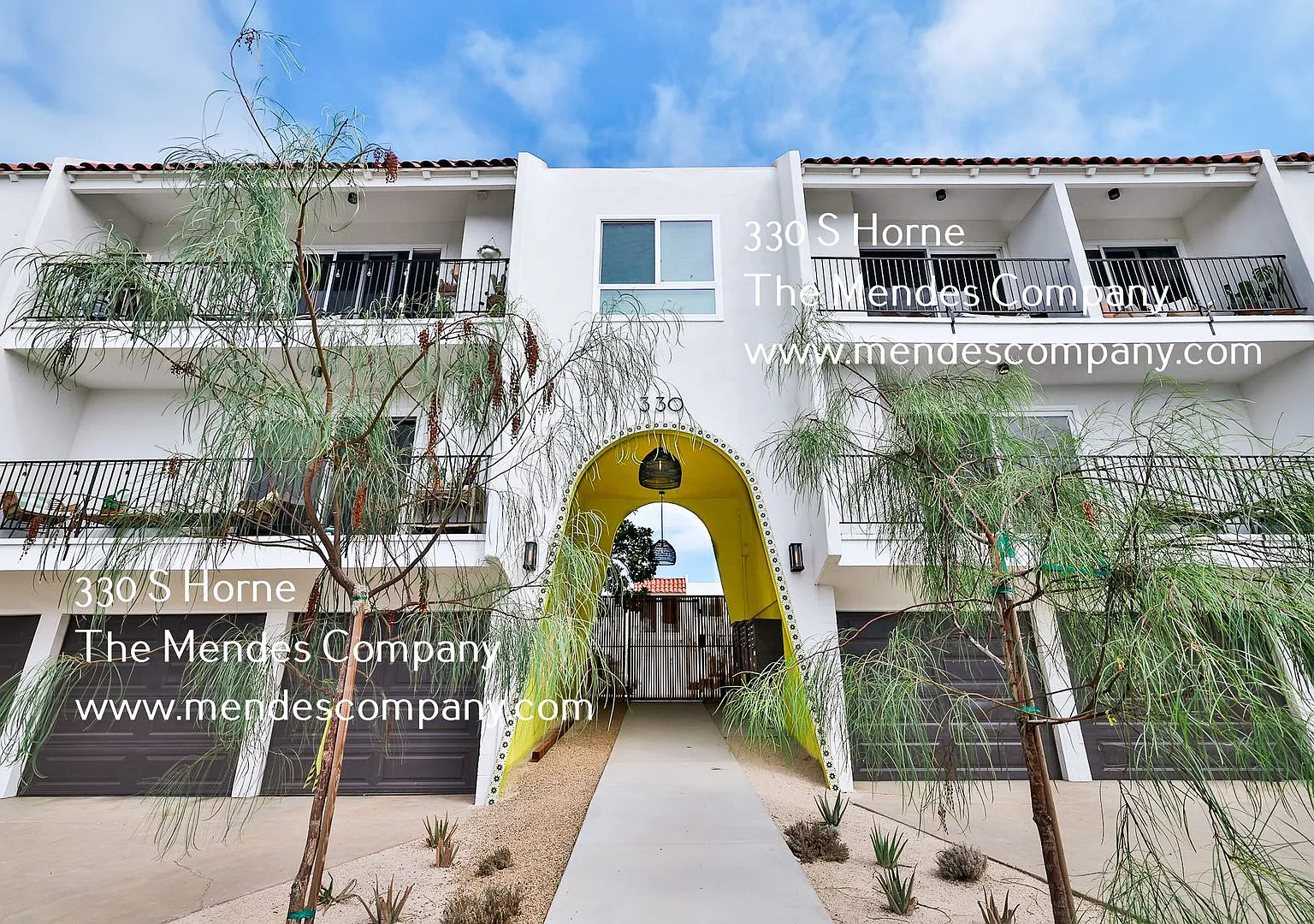 Luxury Renovated 2 bd/ 2 bth Luxury Apartment Home w/ Balcony & Ocean Views! — Photo 1