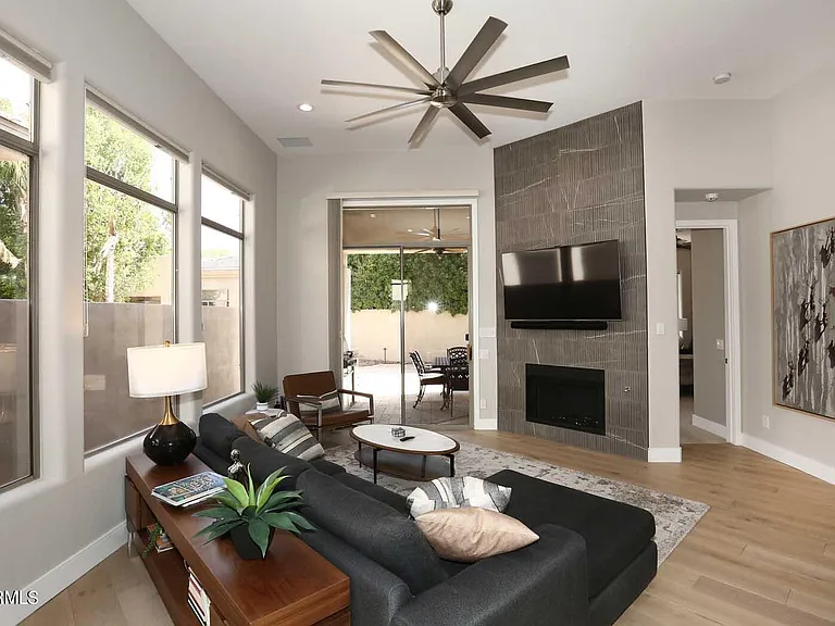 7305 E Del Acero Dr — Photo 6