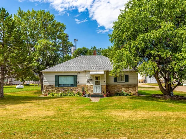 201 Blaine St S, Colfax, ND 58018