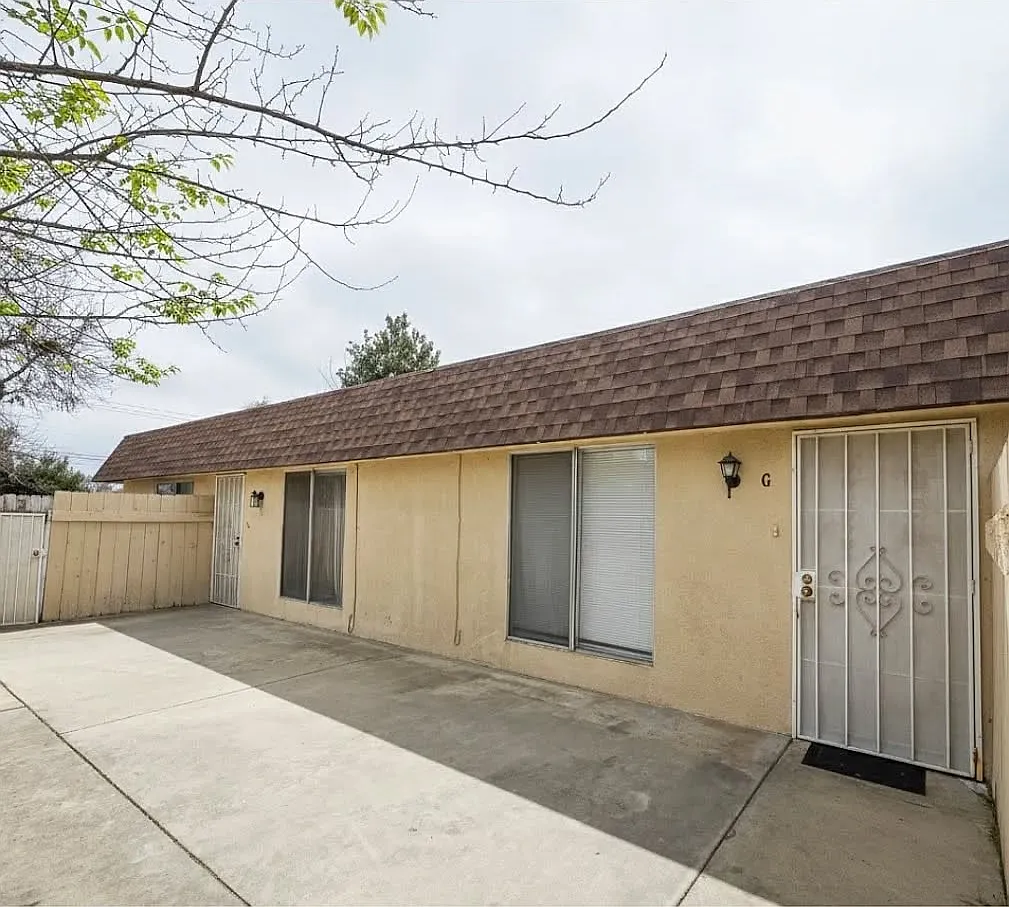 2 bed, 700 sqft, $1,295 — Photo 2