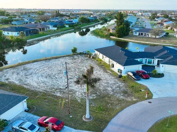 817 SW 8th St, Cape Coral, FL 33991