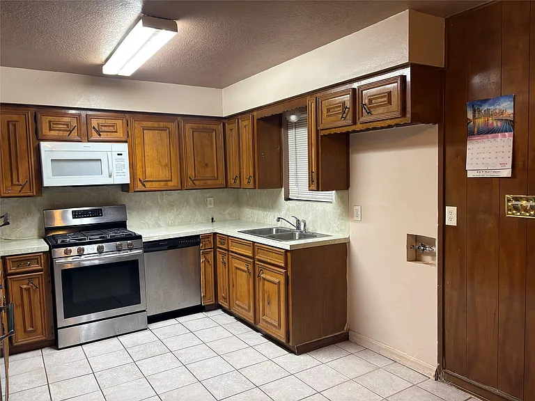 415 Zinn Dr — Photo 34