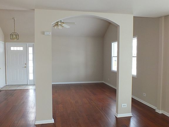 4th image of 717 Hoover Dr #717