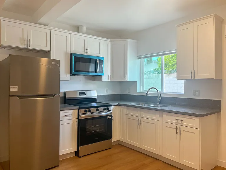 905 Gaviota Ave, Long Beach, CA 90813 — Photo 35