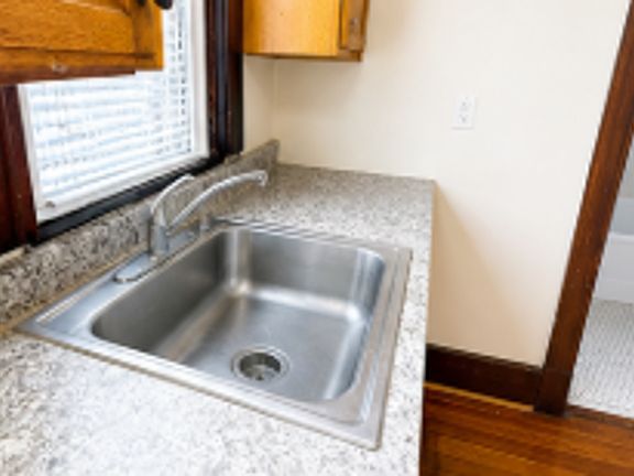4th image of 240-250 Osborn St #244-4
