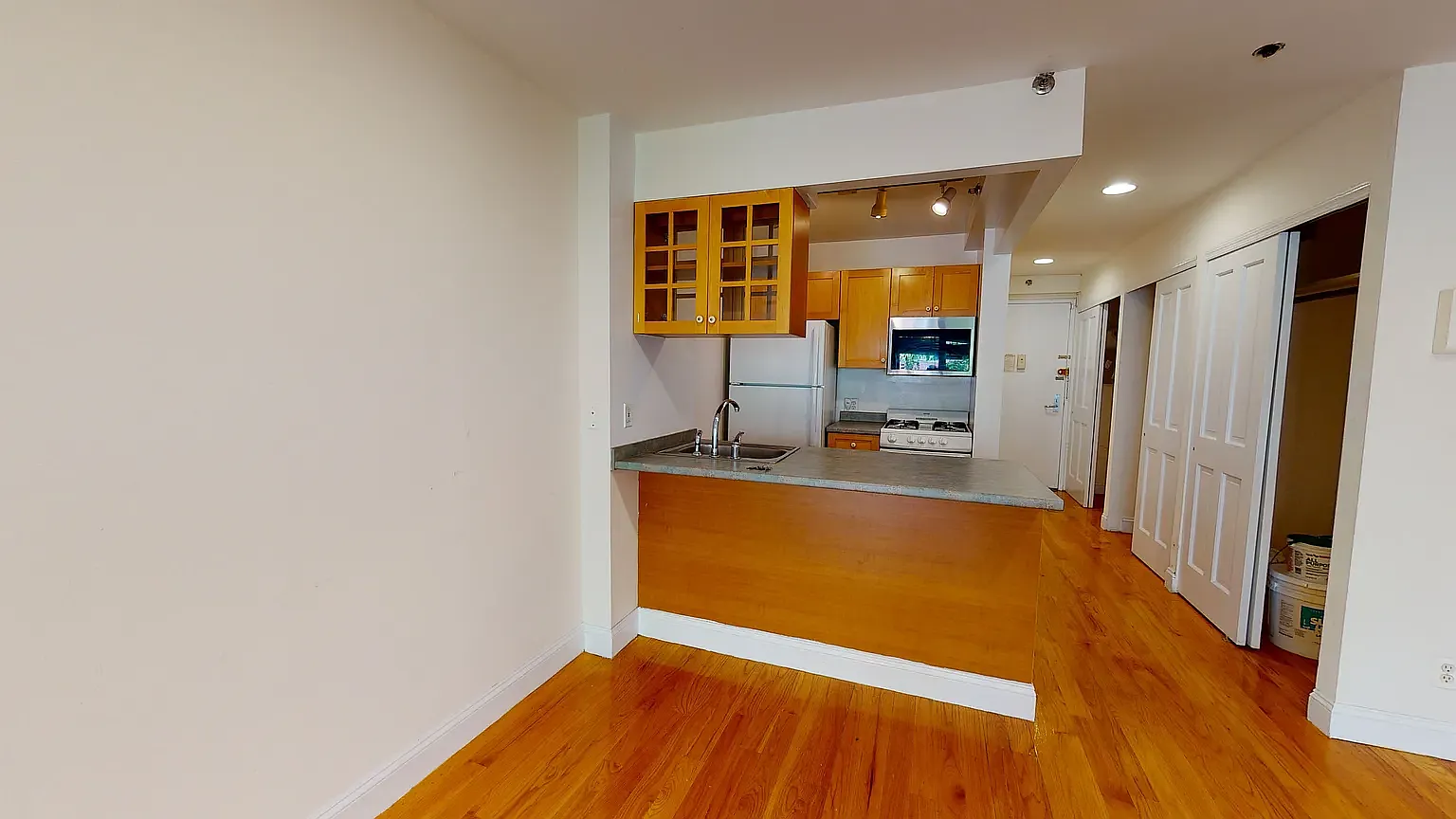525 East 13th Street — Photo 2