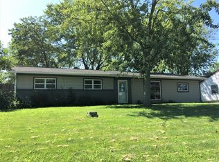 7718 Warwick Ave, Darien, IL 60561