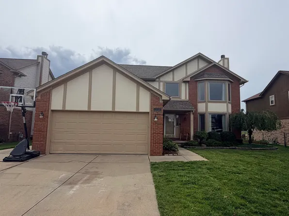 53103 W Ridge Dr, Chesterfield, MI 48051