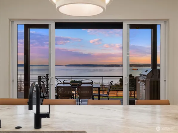 535 View Ridge Drive, Everett, WA 98203