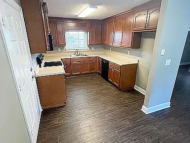 4th image of 119 Short Track Dr #119