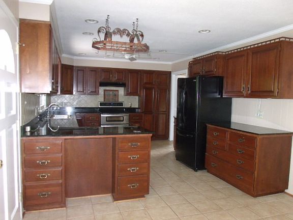 4th image of 524 Eastwood Dr