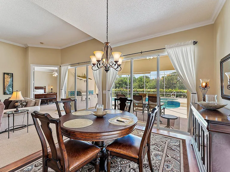 8485 SE Palm Hammock Ln — Photo 14