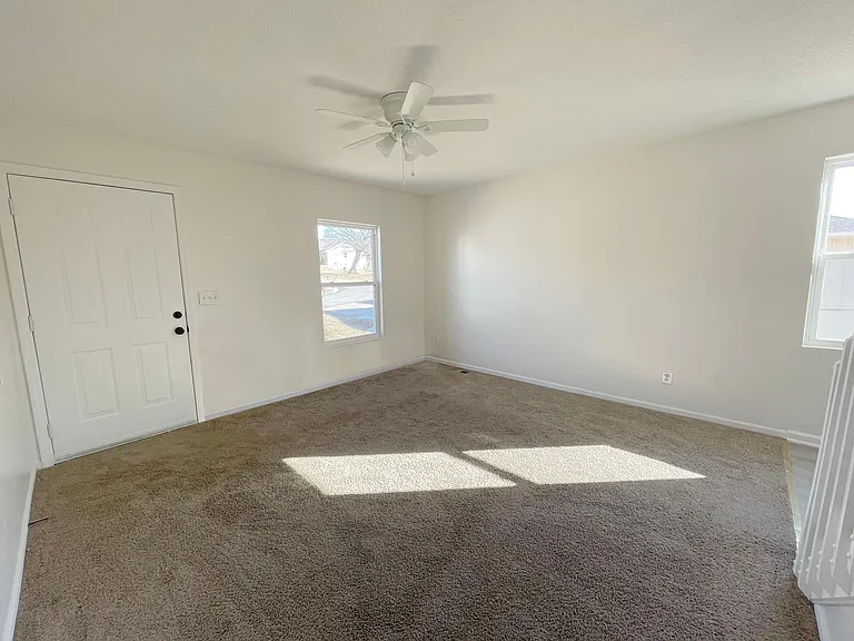1415 La Chateau Dr — Photo 6