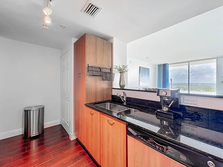 700 E Boynton Beach Blvd #1408 — Photo 12