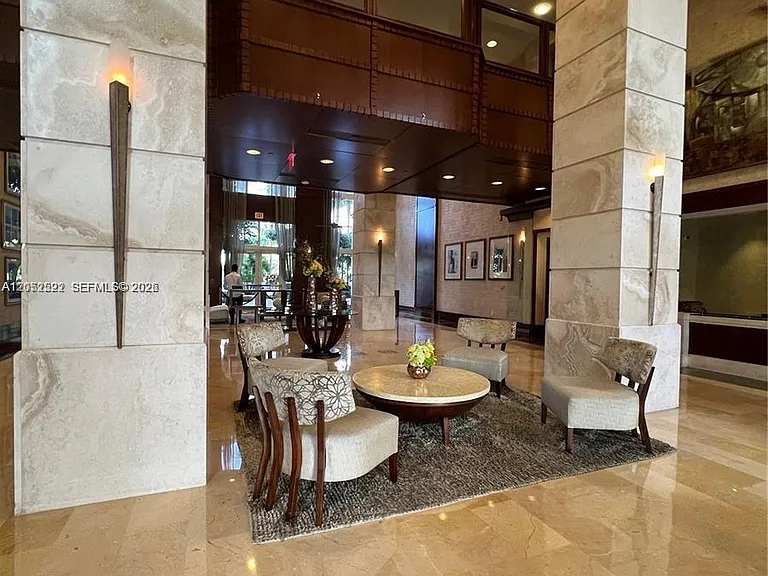 19501 W Country Club Dr #1615 — Photo 4
