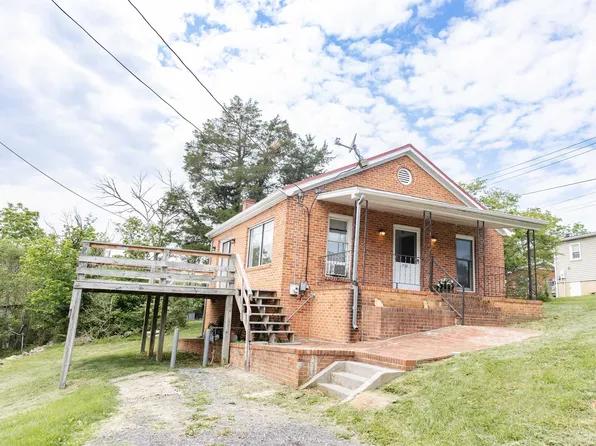 708 McCorkle Dr, Lexington, VA 24450