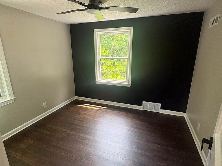 3300 E Meyer Blvd — Photo 11