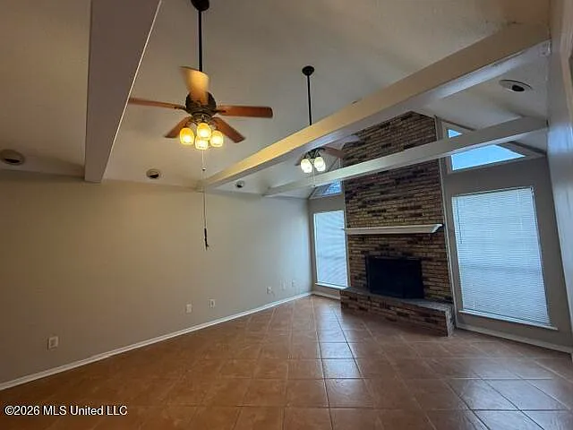 3 bed, 2.0 bath, 1430 sqft, $1,600 — Photo 2