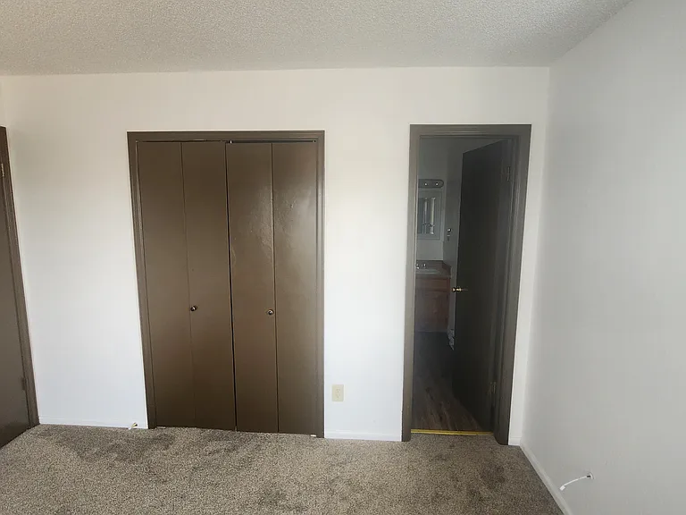 119 N Lot Ave #F — Photo 18