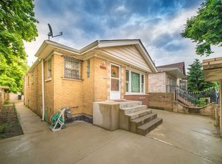 4201 S Artesian Ave, Chicago, IL 60632
