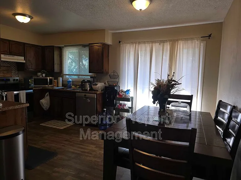 4800 King Arthur Way — Photo 3