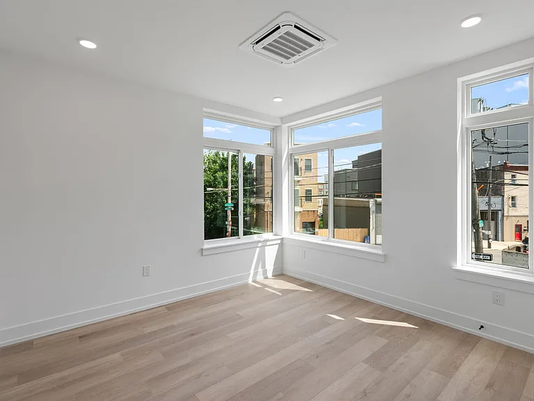 1801 N 2nd St #204 — Photo 9