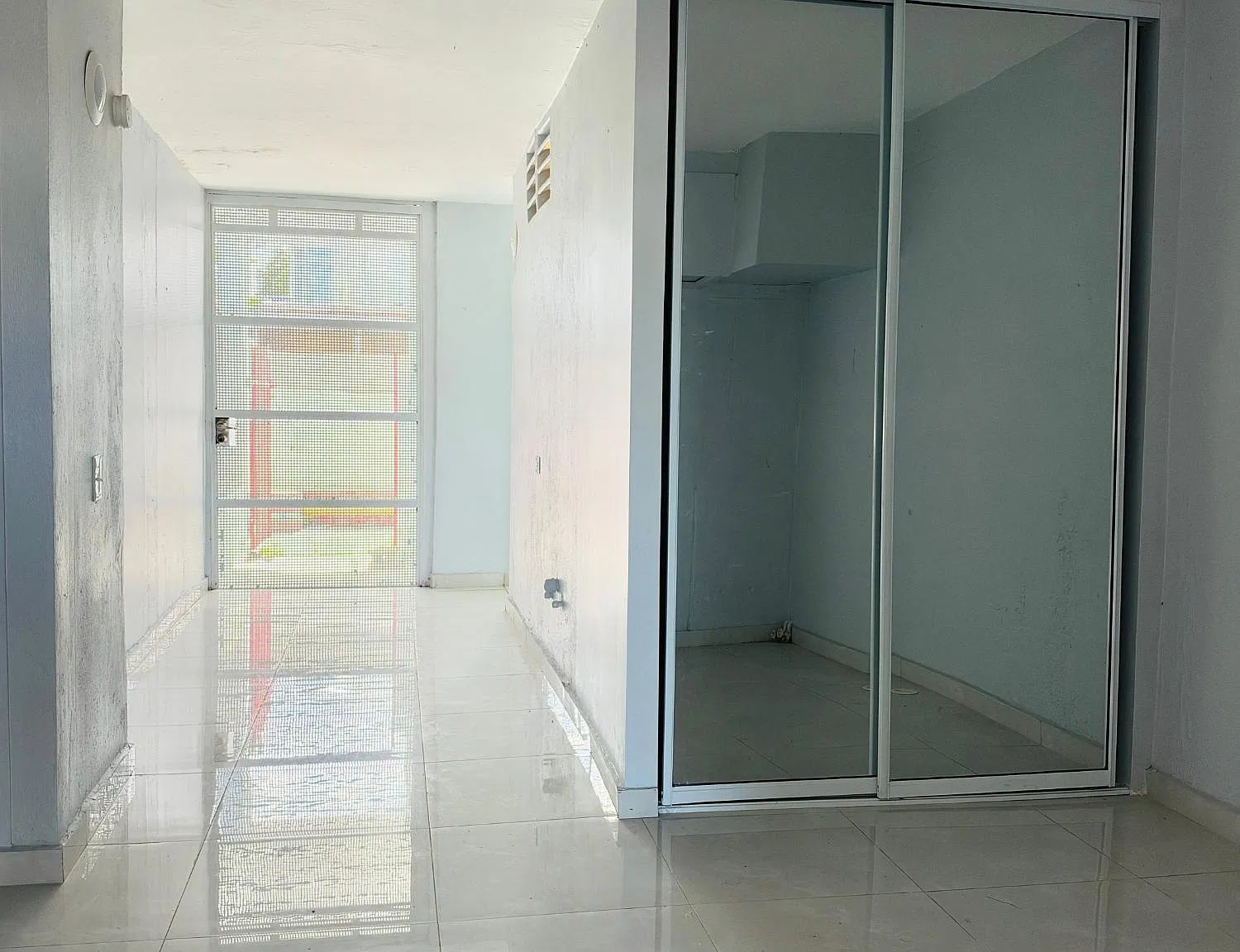 1 bed, 1.0 bath, 700 sqft, $750 — Photo 2